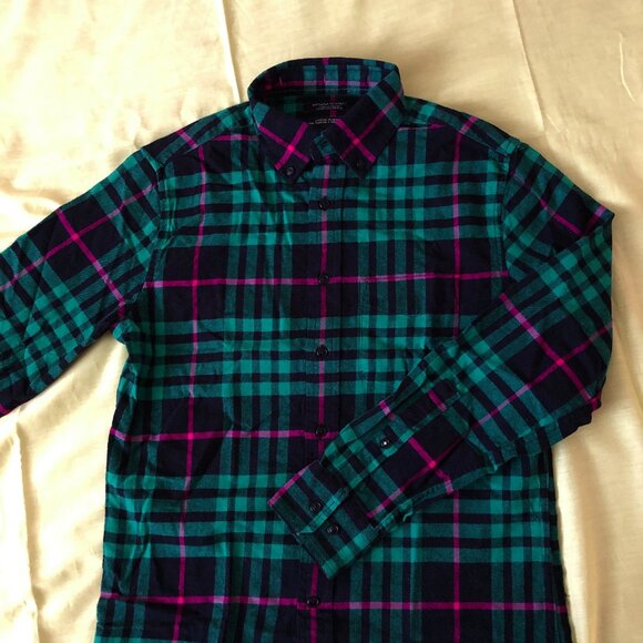 Banana Republic Men's Organic Flannel Shirt - Picture 2 of 5